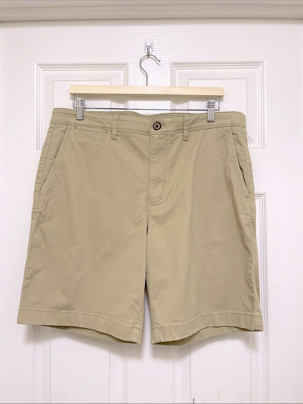NWT Tommy Bahama Boracay Island Chino 9-Inch Shorts in Stone Khaki - Picture 5 of 8